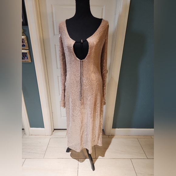 Deep V Long Sleeve Sequins  Dress With Drawstrings - Picture 4 of 12